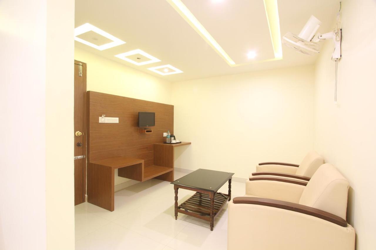 Divines Business Hotel Kuzhittura Экстерьер фото