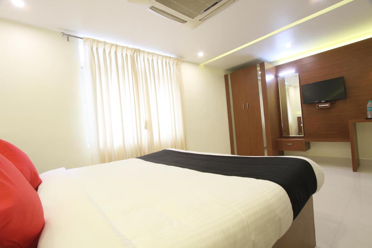 Divines Business Hotel Kuzhittura Экстерьер фото